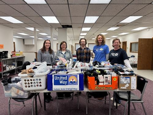 group image of essentia colleagues supporting Bridges of Hope Overnight Shelter